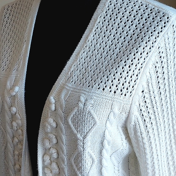 HAMSHIRE STUDIO (LUXELON) LG. KNIT SWEATER - Picture 4 of 6